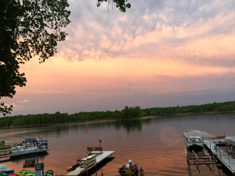 longville-resort-sunset